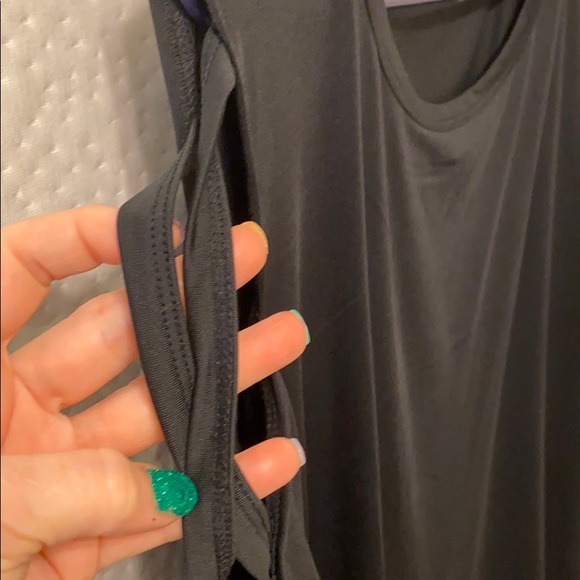 2 shirts for the price of 1 - Picture 6 of 7